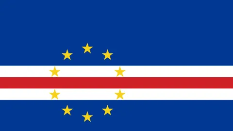 霍福德半场揽获13分，内线外线结合，高效输出得分与篮板。