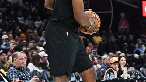 香港青年冰球运动员哈尔滨亚冬会感受‘冰雪奇缘’，中新网报道